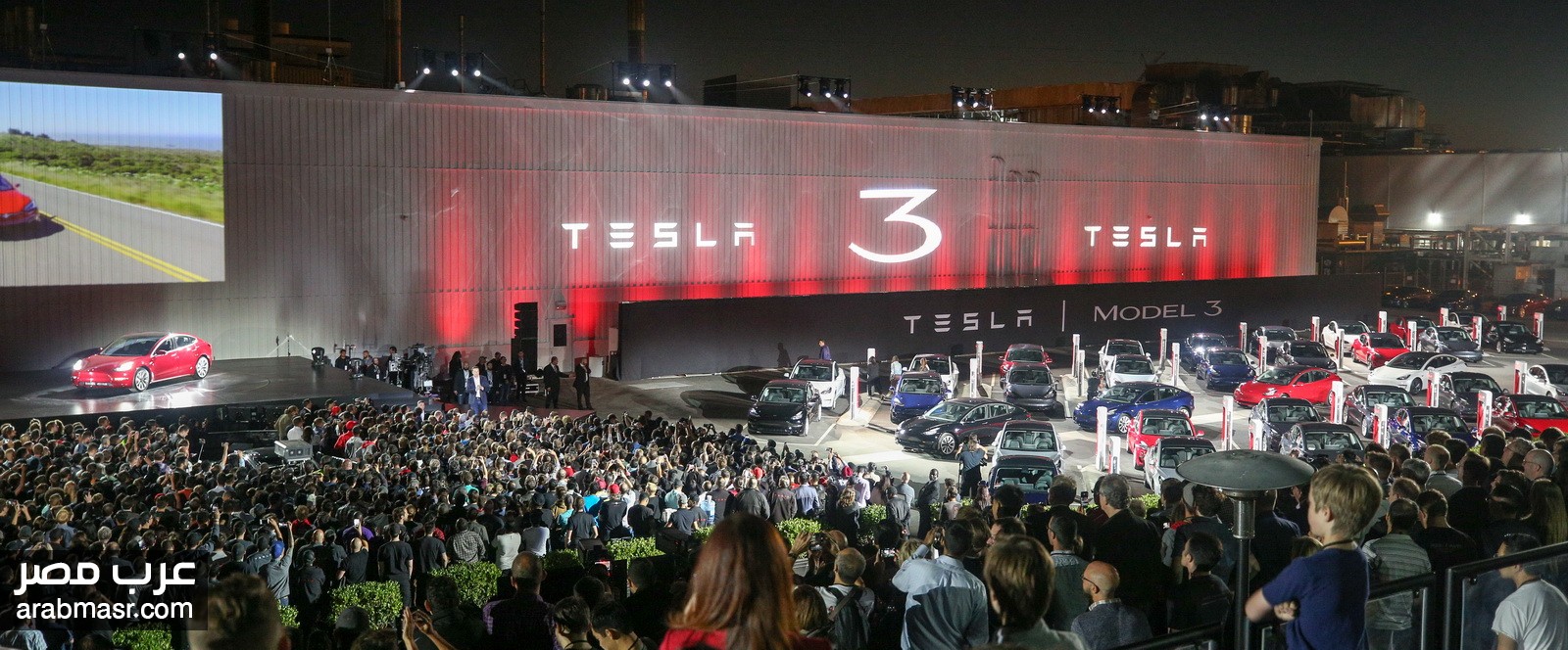 Tesla Model3 03 - تيسلا تحتفل بتسليم أول 30 سيارة من موديل 3 للعملاء بمدى 500 كم ببطارية مكتملة الشحن
